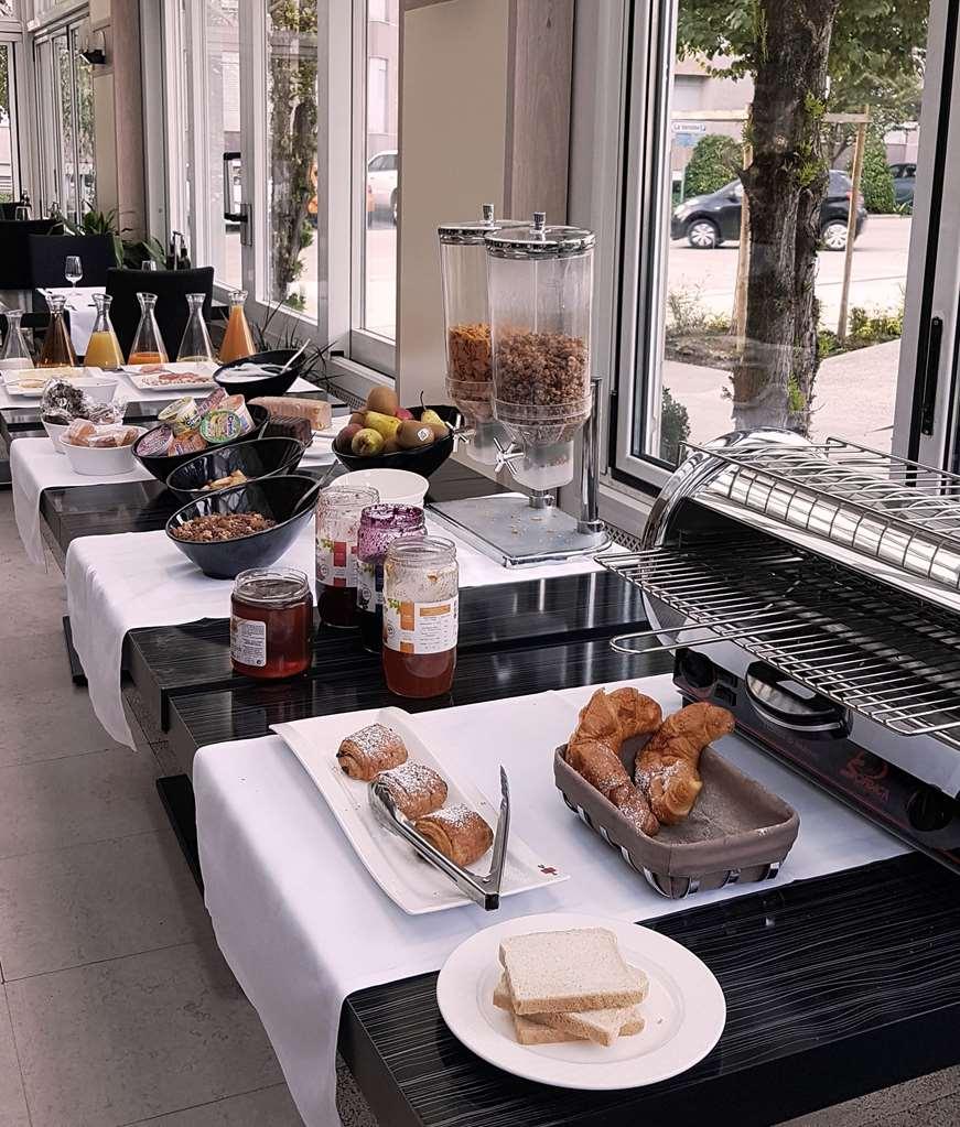 Hostellerie De La Vendee Lancy Restoran fotoğraf